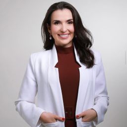 Dra. Mariana Alvares Penha
